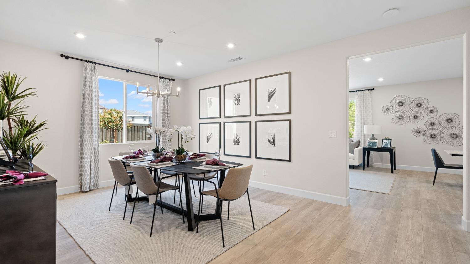 Detail Gallery Image 8 of 48 For 1093 Fiano Pl, Manteca,  CA 95337 - 5 Beds | 3 Baths