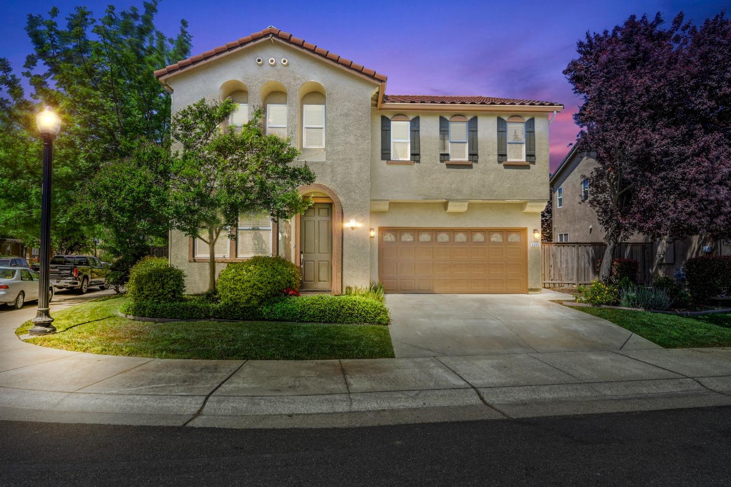 Moonlit Bay Way, Sacramento, California image 1
