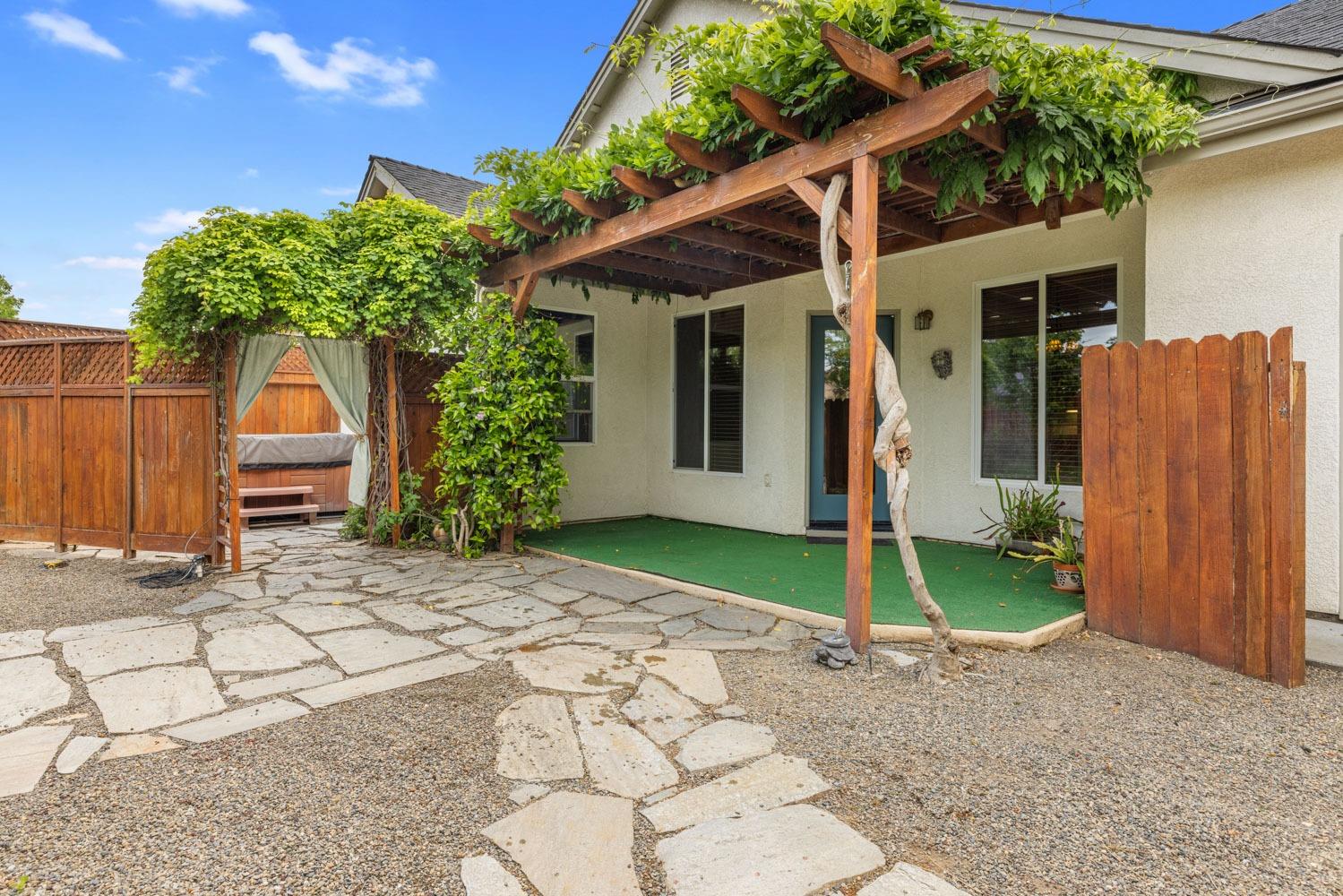 Detail Gallery Image 40 of 55 For 1700 Imshu Ct, Hughson,  CA 95326 - 3 Beds | 2 Baths