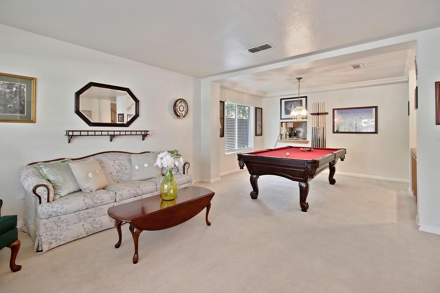 Pleasantglen Way, Elk Grove, California image 15