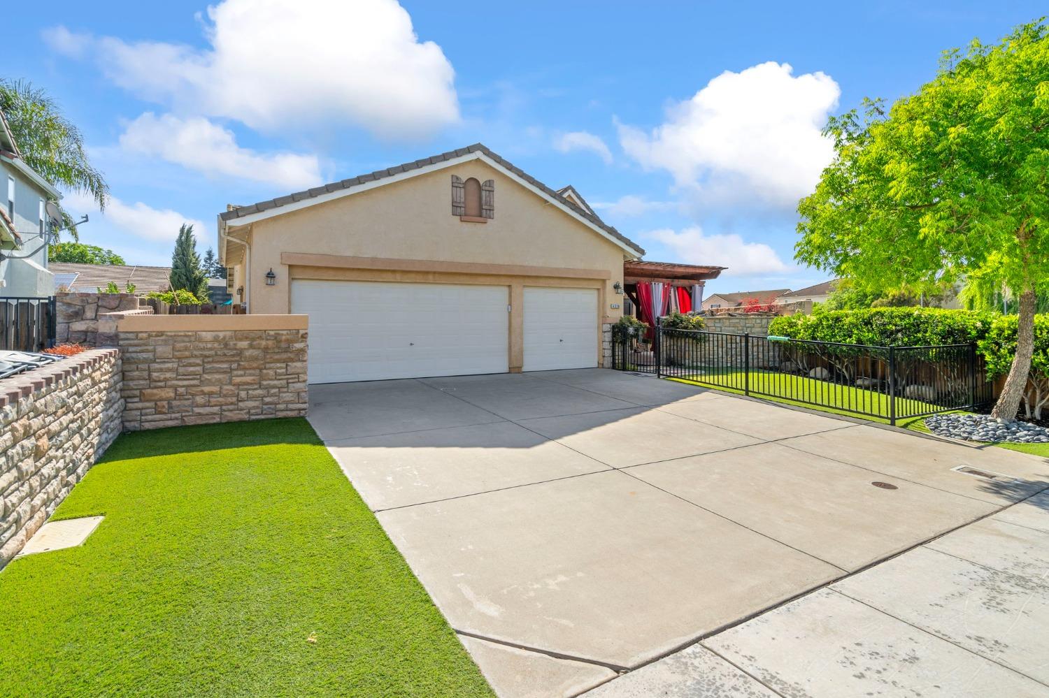 Peninsula Drive, Modesto, California image 1