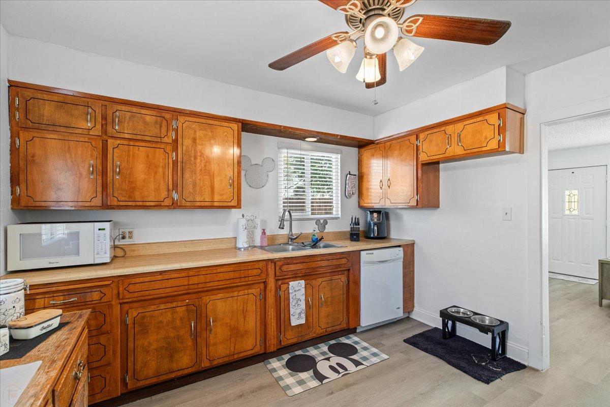 Detail Gallery Image 16 of 54 For 231 Poplar Ave, Manteca,  CA 95336 - 3 Beds | 2 Baths