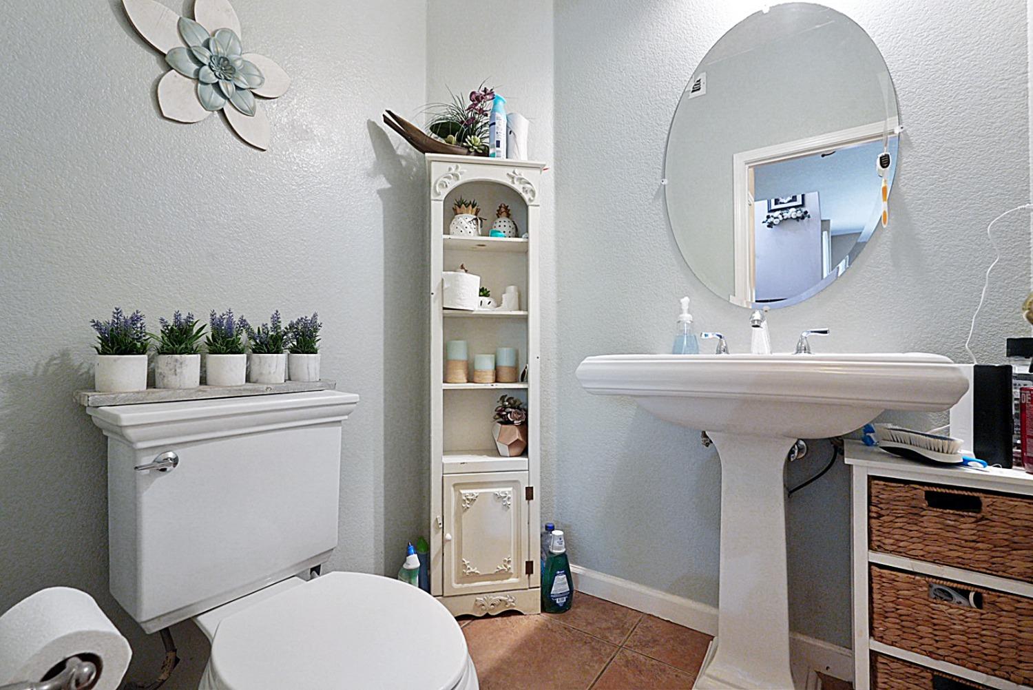 Detail Gallery Image 19 of 30 For 2025 St Theresa Way, Modesto,  CA 95358 - 4 Beds | 2/1 Baths