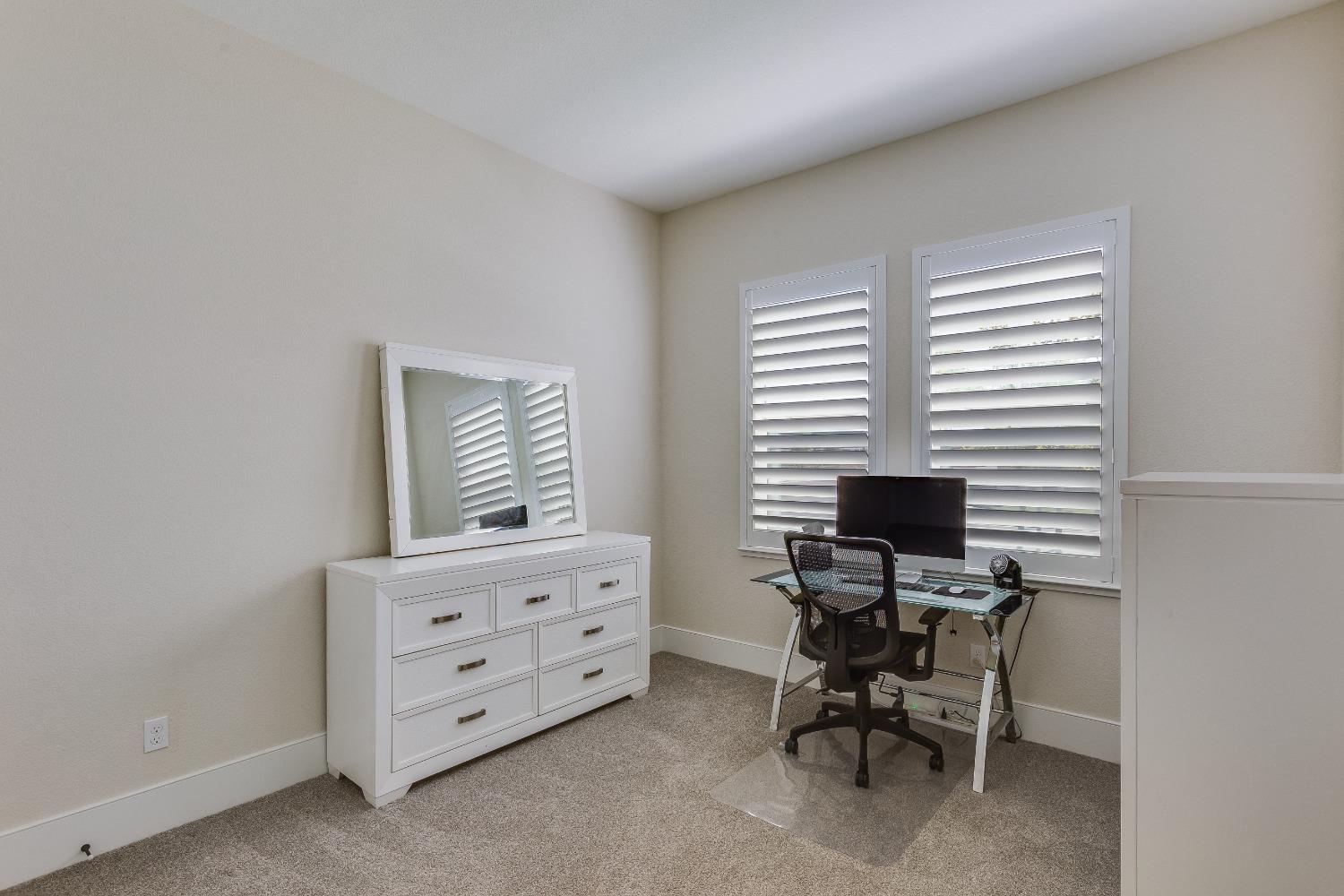 Detail Gallery Image 18 of 25 For 1501 Empire Dr, Lodi,  CA 95242 - 4 Beds | 2 Baths