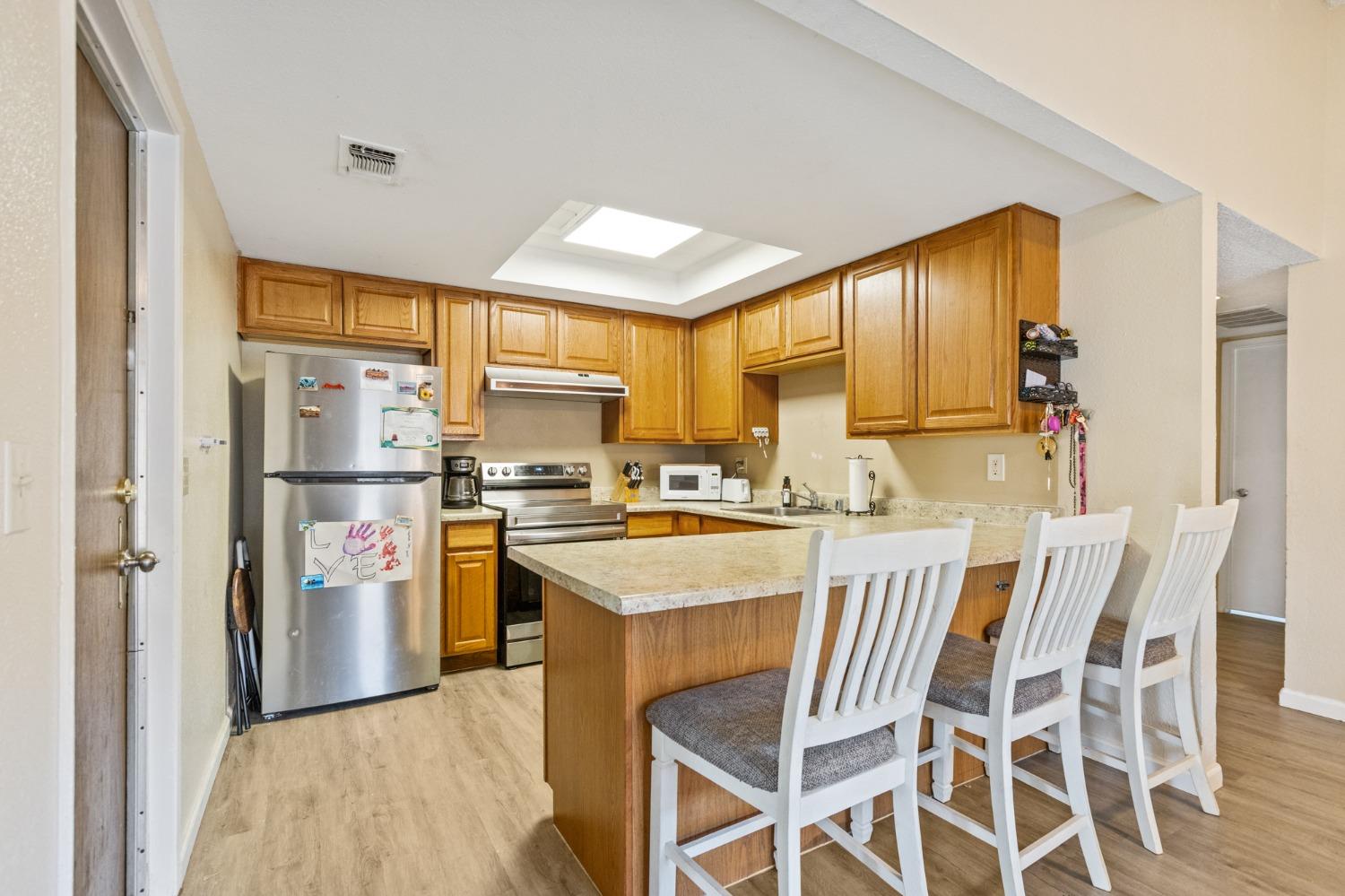 Detail Gallery Image 4 of 24 For 6227 Center Mall Way, Sacramento,  CA 95823 - 2 Beds | 1 Baths
