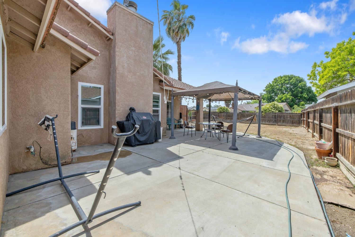 Florence Avenue, Lemoore, California image 39
