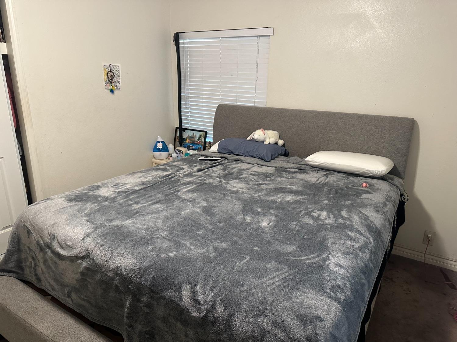E Downs, Stockton, California image 15
