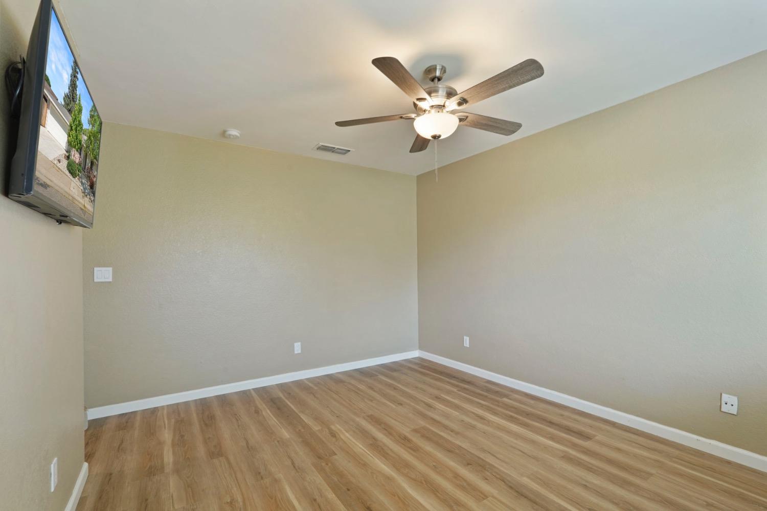 Flowerwood Way, Sacramento, California image 20