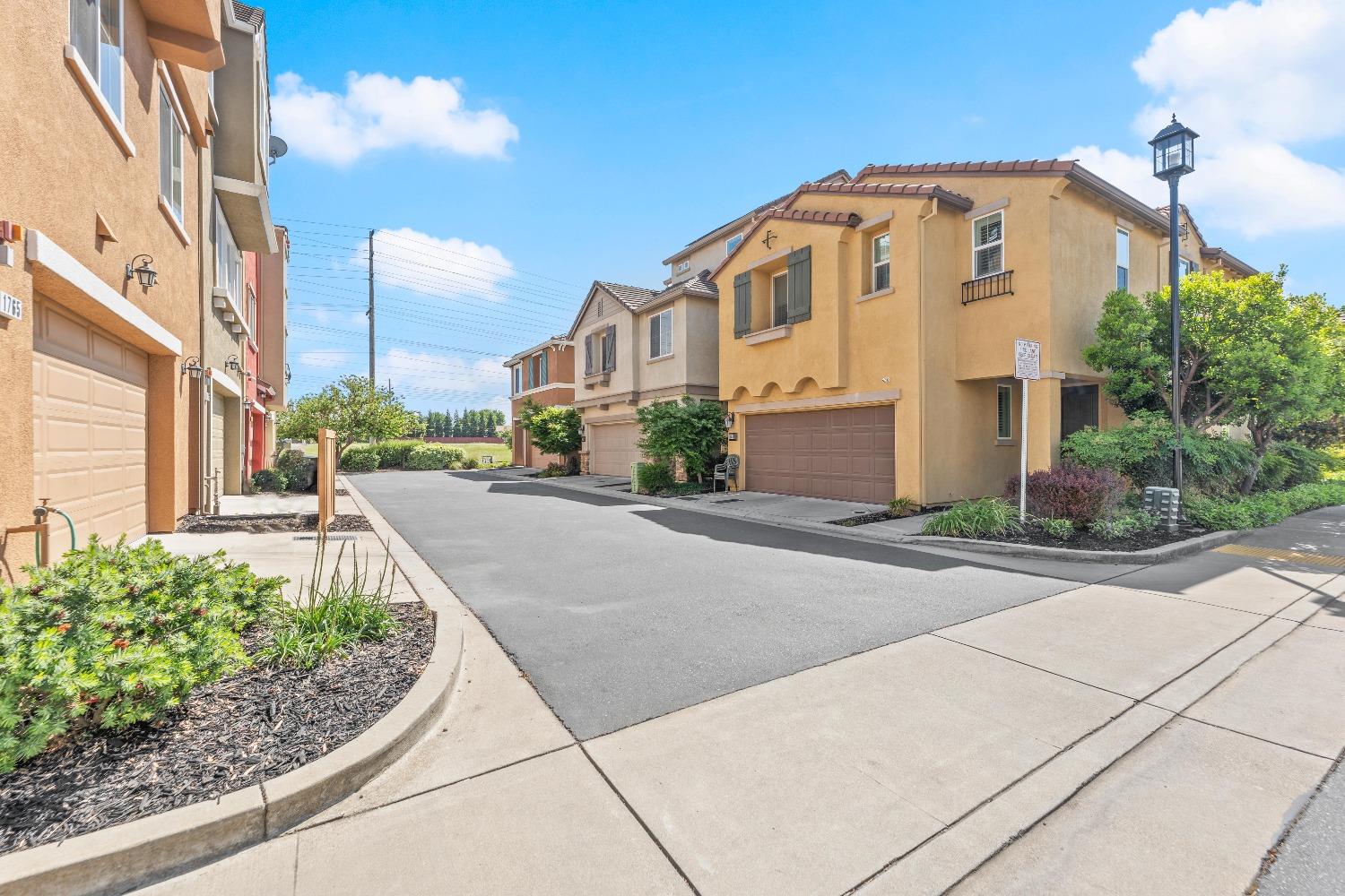 Camino Real Way, Roseville, California image 3
