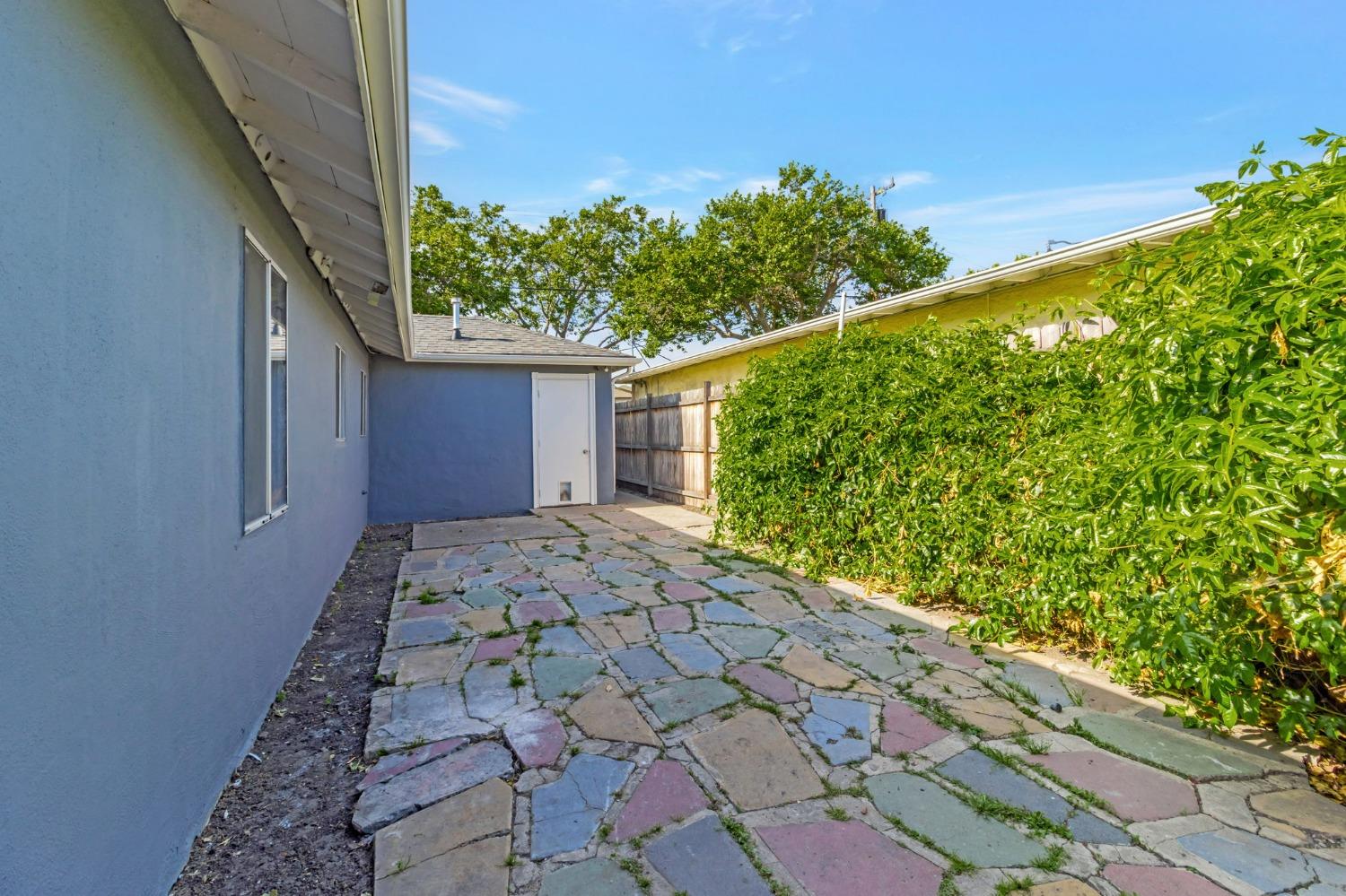 Detail Gallery Image 23 of 27 For 968 Lester Ave, Hayward,  CA 94541 - 4 Beds | 1 Baths