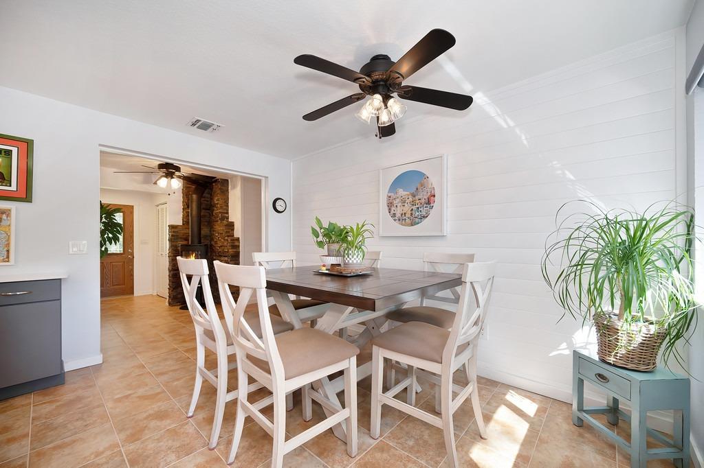 Detail Gallery Image 17 of 73 For 3200 Roughwood Rd, Shingle Springs,  CA 95682 - 3 Beds | 3 Baths