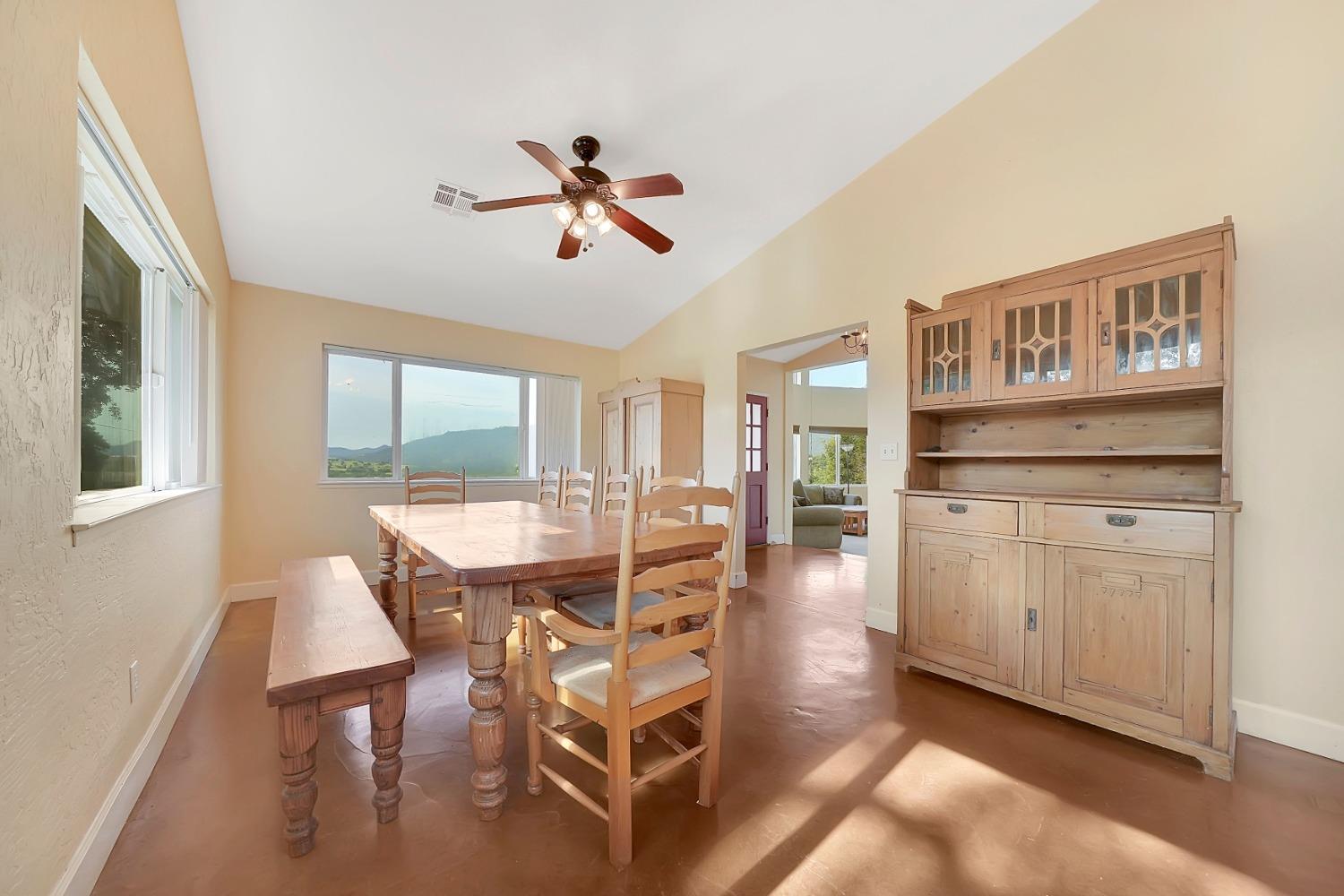 Detail Gallery Image 15 of 88 For 2800 Willow Creek Rd, San Andreas,  CA 95249 - 3 Beds | 2/1 Baths