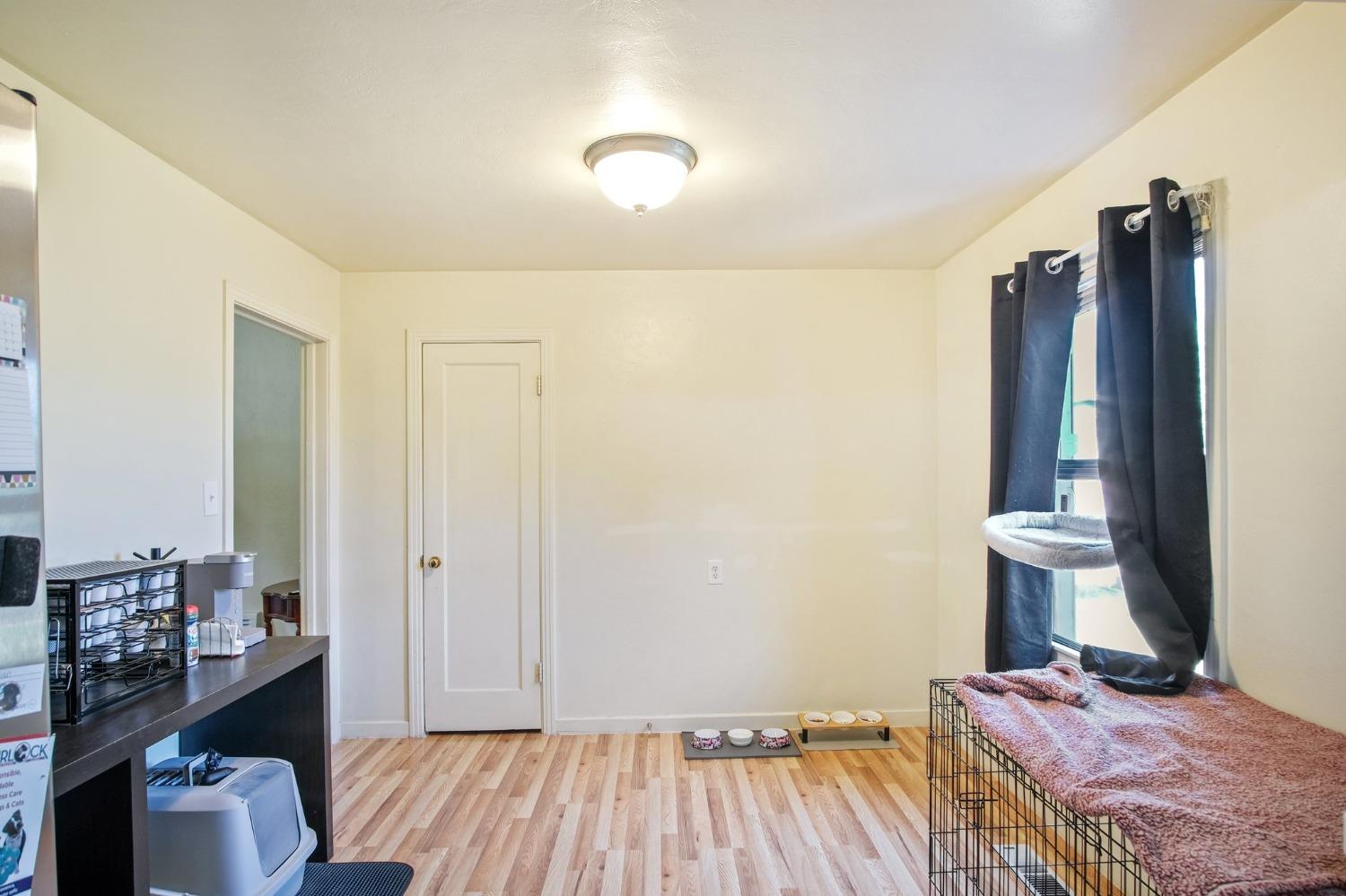 Detail Gallery Image 5 of 9 For 2416 Thomas Ave, Ceres,  CA 95307 - 2 Beds | 1 Baths