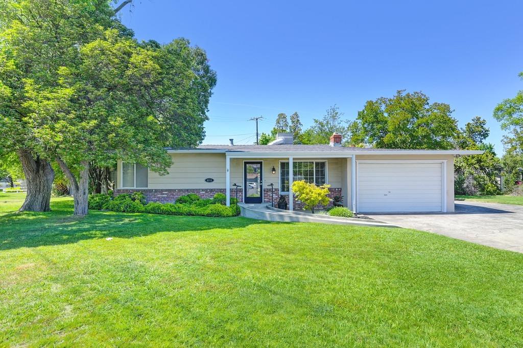 El Camino Avenue, Sacramento, California image 2