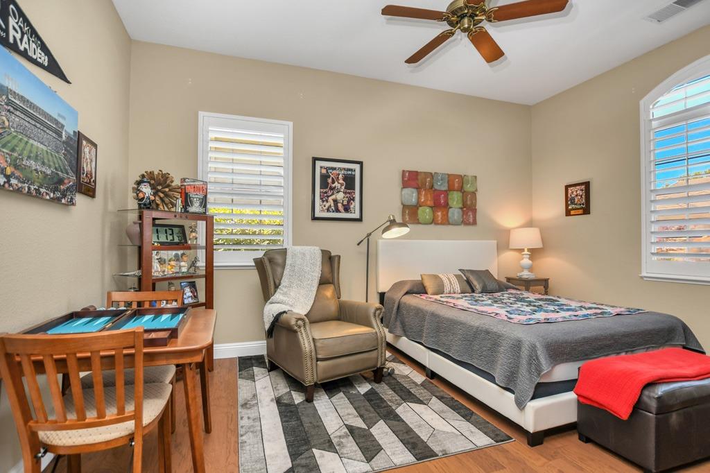 Katy Way, Brentwood, California image 13