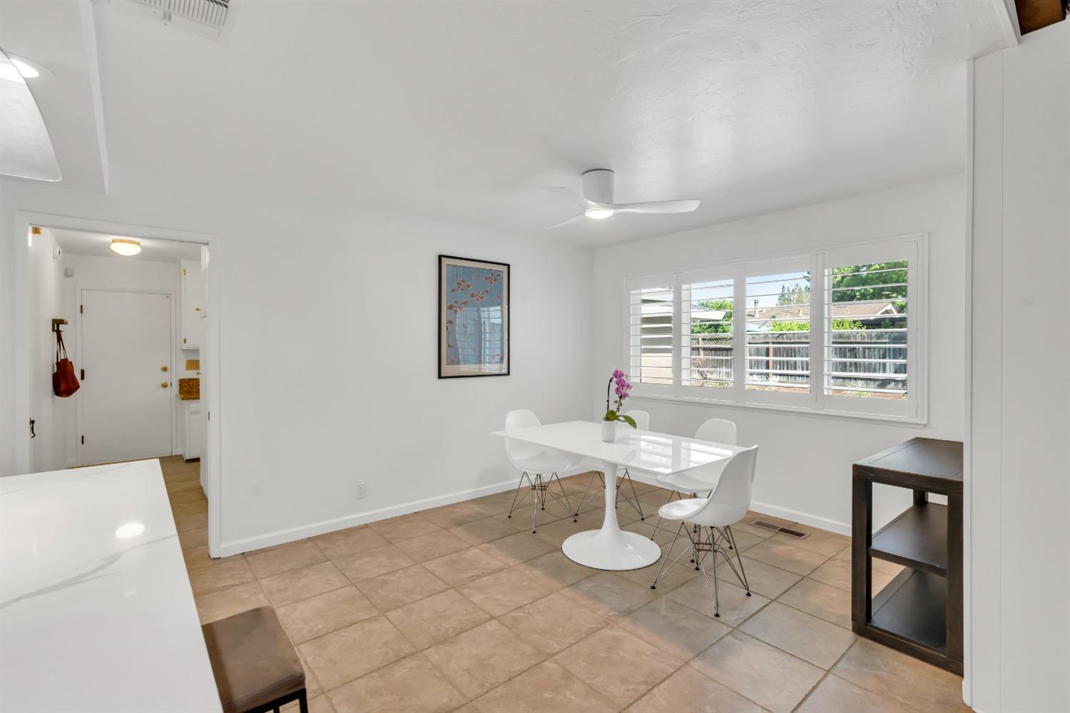 Detail Gallery Image 21 of 64 For 4644 American River Dr, Sacramento,  CA 95864 - 5 Beds | 3 Baths