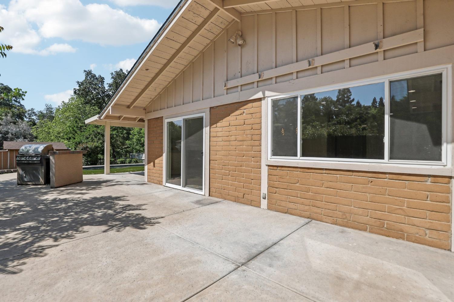Sutter Avenue, Carmichael, California image 28