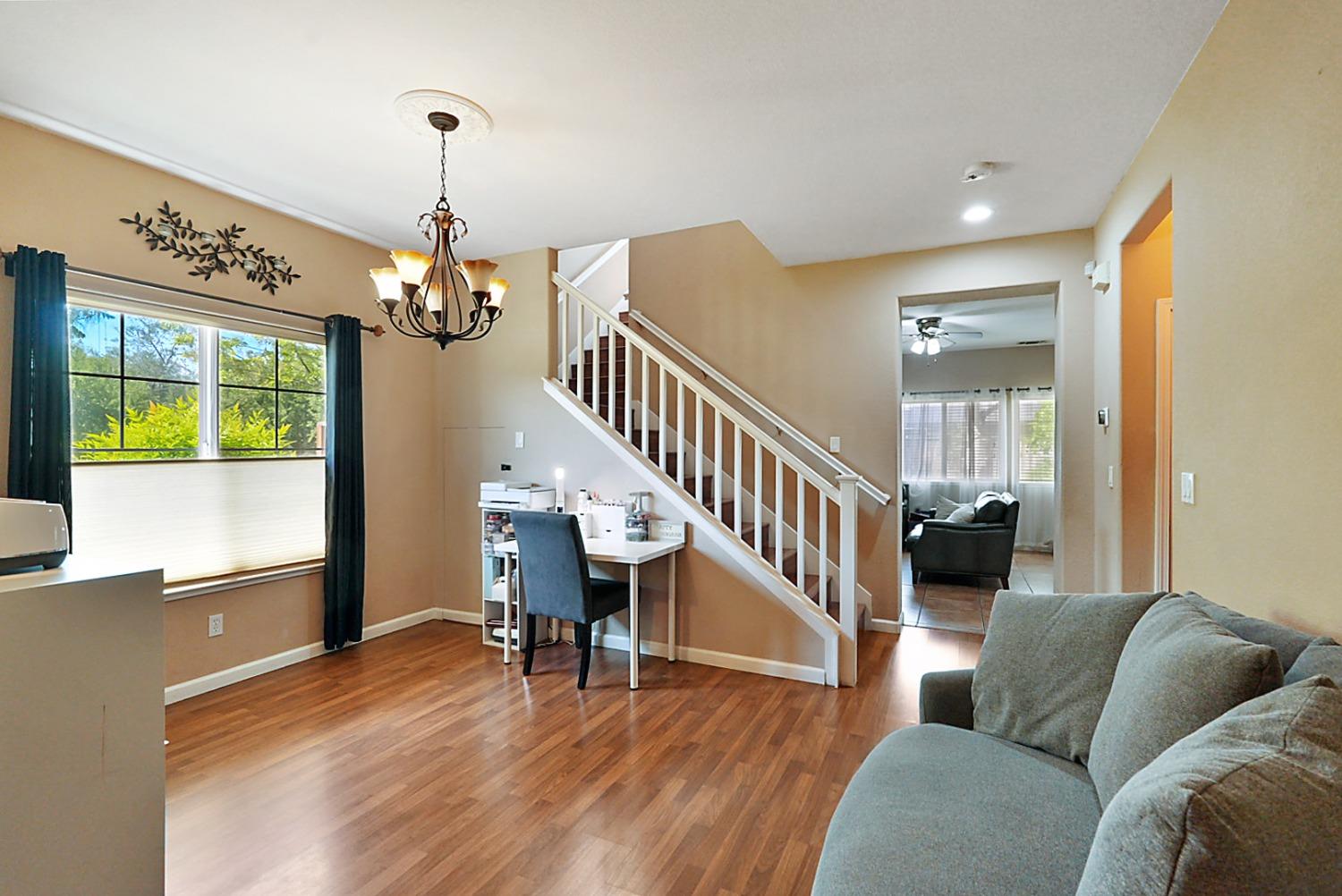 Detail Gallery Image 15 of 30 For 2025 St Theresa Way, Modesto,  CA 95358 - 4 Beds | 2/1 Baths