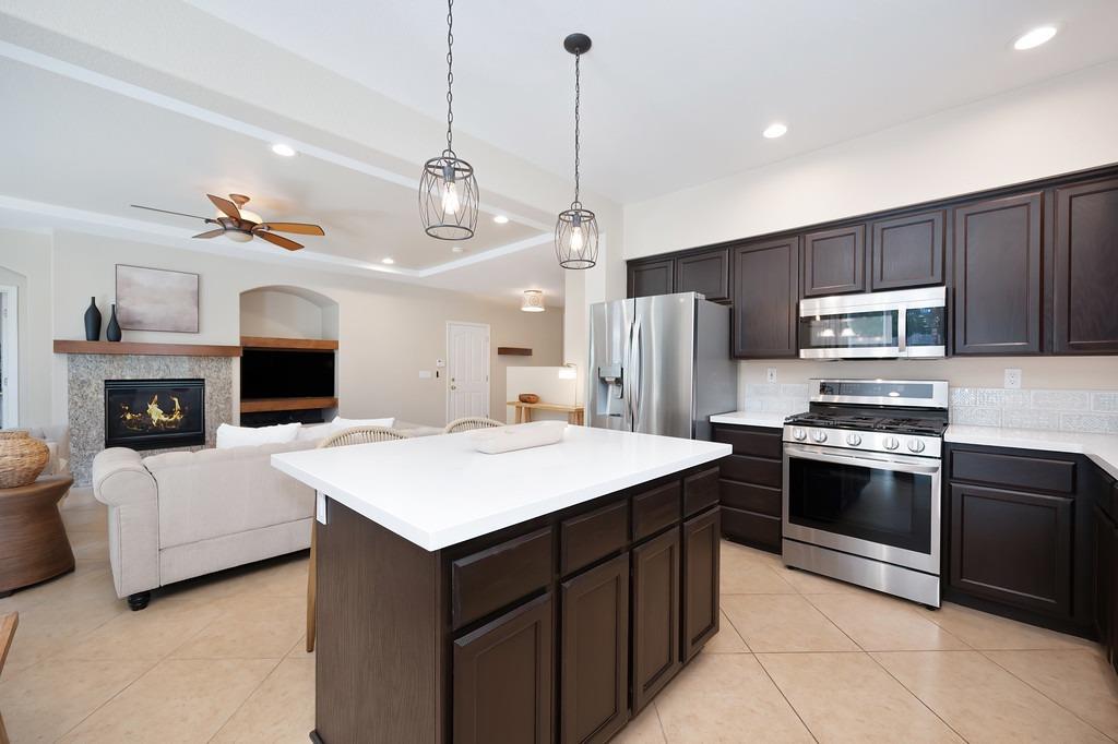 Detail Gallery Image 9 of 57 For 9577 Arcada Ct, Elk Grove,  CA 95624 - 3 Beds | 2 Baths
