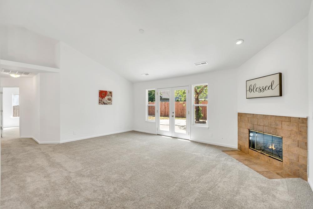 Donald Court, Yuba City, California image 6