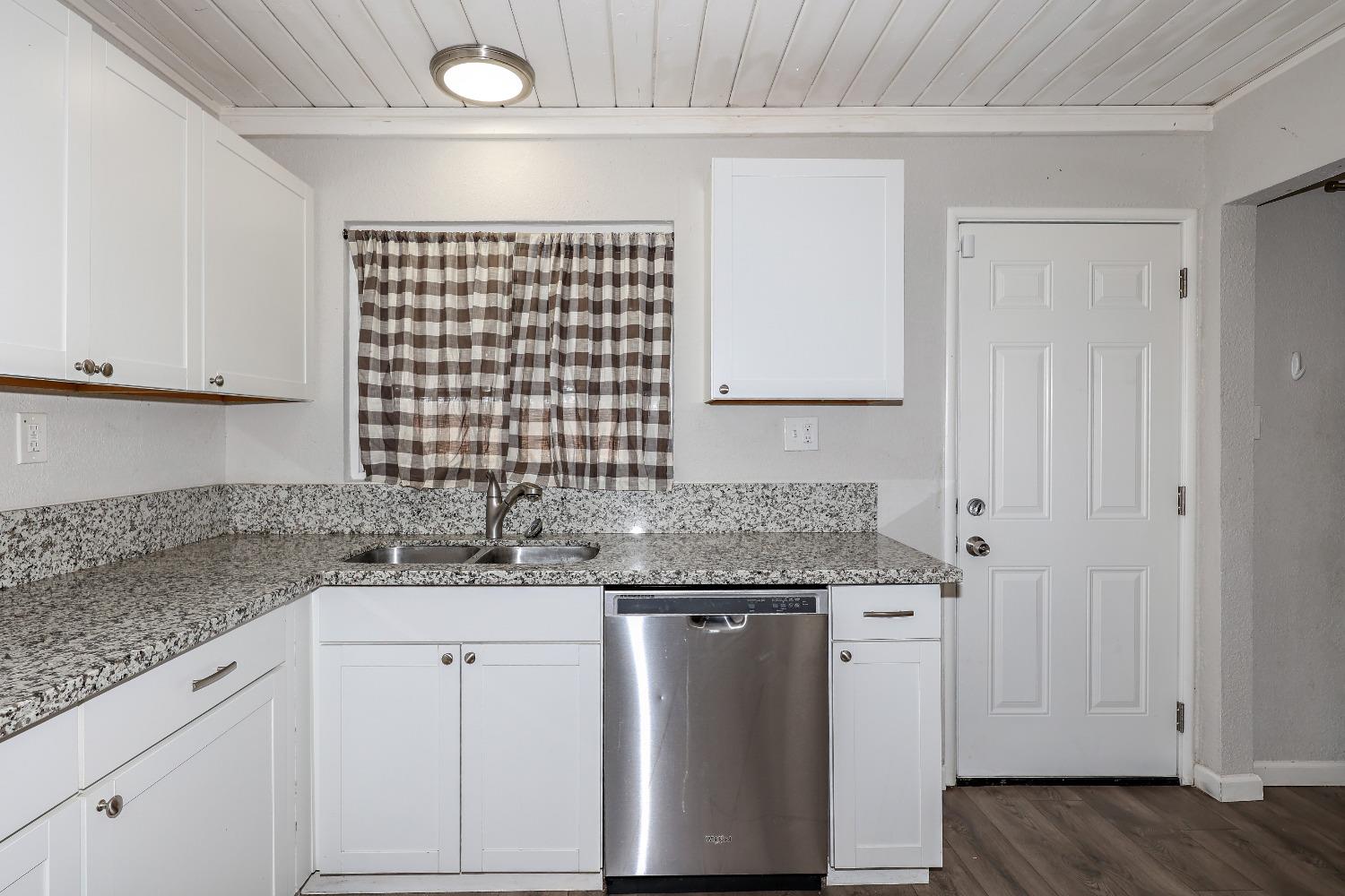Detail Gallery Image 8 of 26 For 3053 Oleander Ave, Merced,  CA 95340 - 3 Beds | 1 Baths