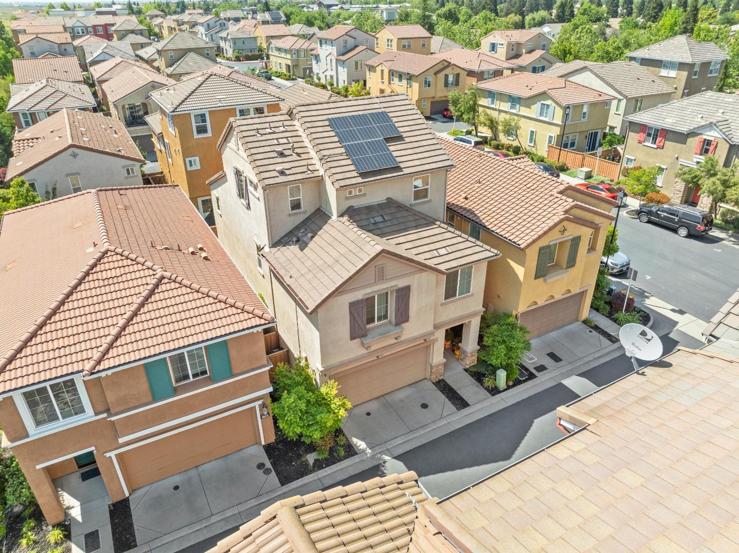 Camino Real Way, Roseville, California image 8