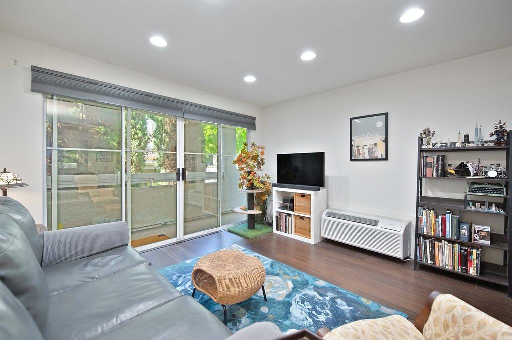 Photo #11: 225054035 Listing: Photo #11