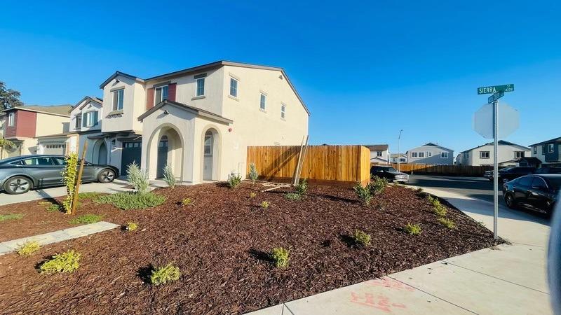 Detail Gallery Image 5 of 30 For 4226 Sierra St, Riverbank,  CA 95367 - 3 Beds | 2/1 Baths