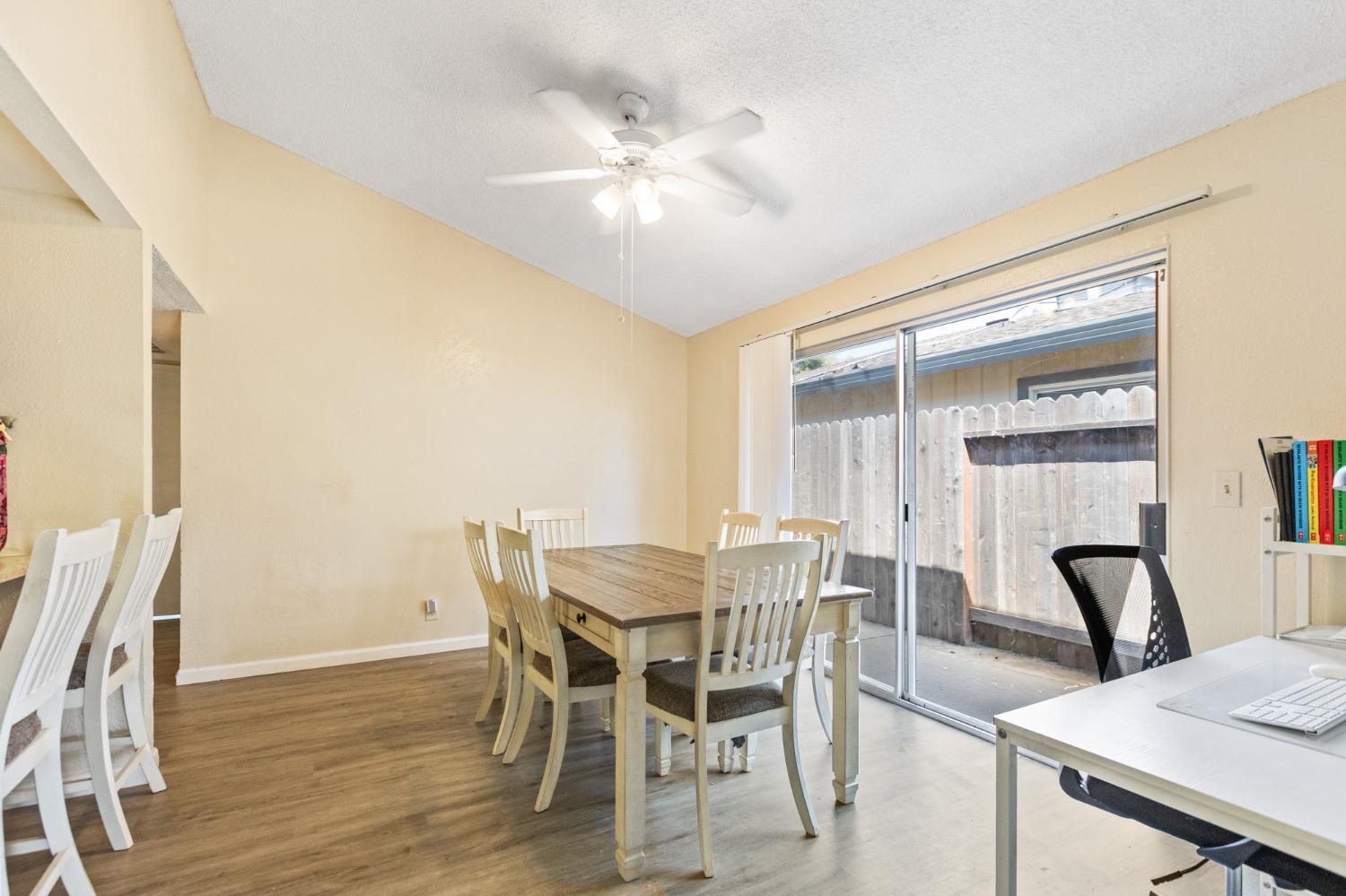 Detail Gallery Image 11 of 24 For 6227 Center Mall Way, Sacramento,  CA 95823 - 2 Beds | 1 Baths