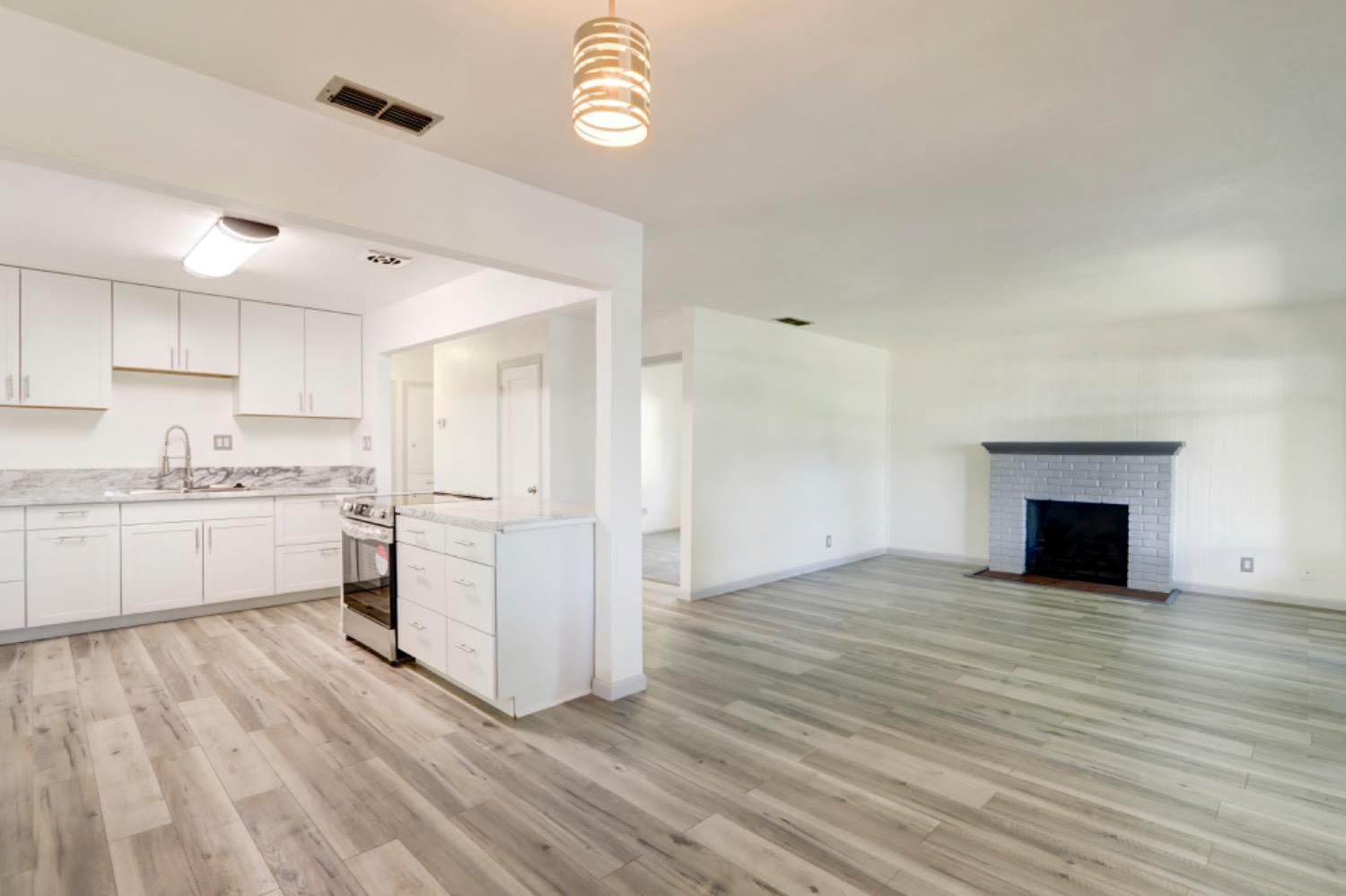 20th Avenue, Sacramento, California image 9
