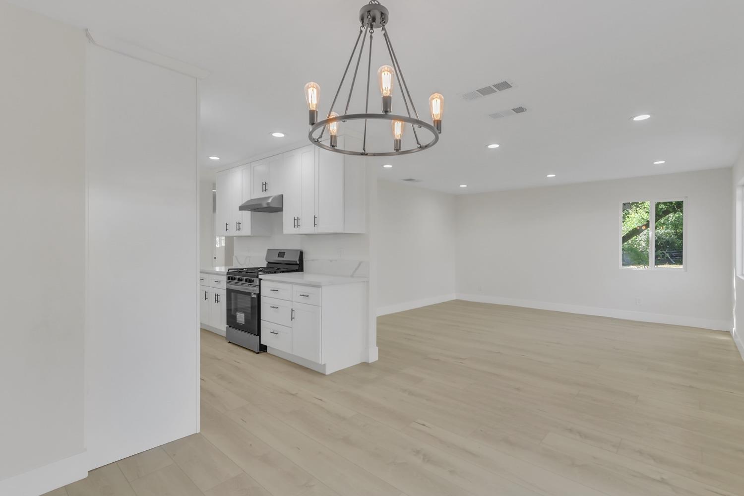Pin Oak Court, Fair Oaks, California image 17