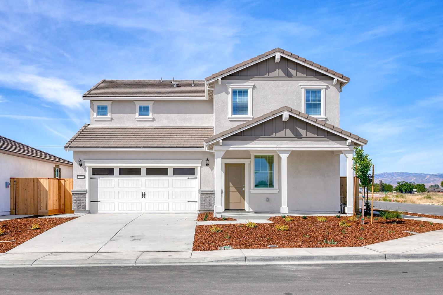 Detail Gallery Image 1 of 8 For 821 Helmsley Ln, Patterson,  CA 95363 - 5 Beds | 3 Baths