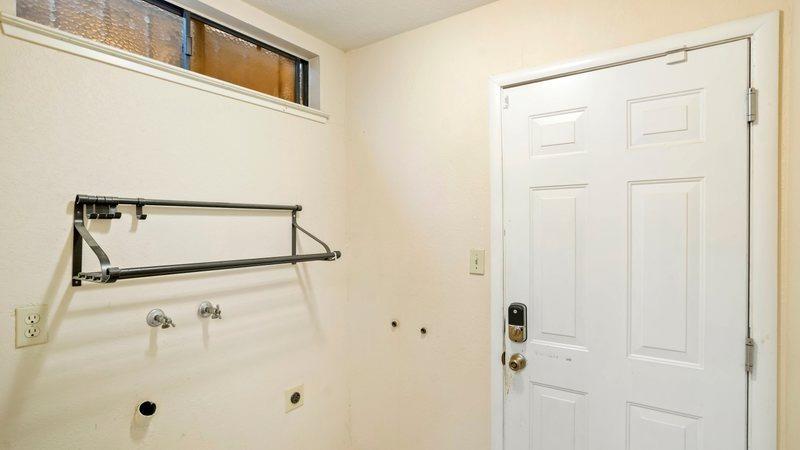 Detail Gallery Image 37 of 42 For 8770 Superb Cir, Elk Grove,  CA 95624 - 3 Beds | 2 Baths