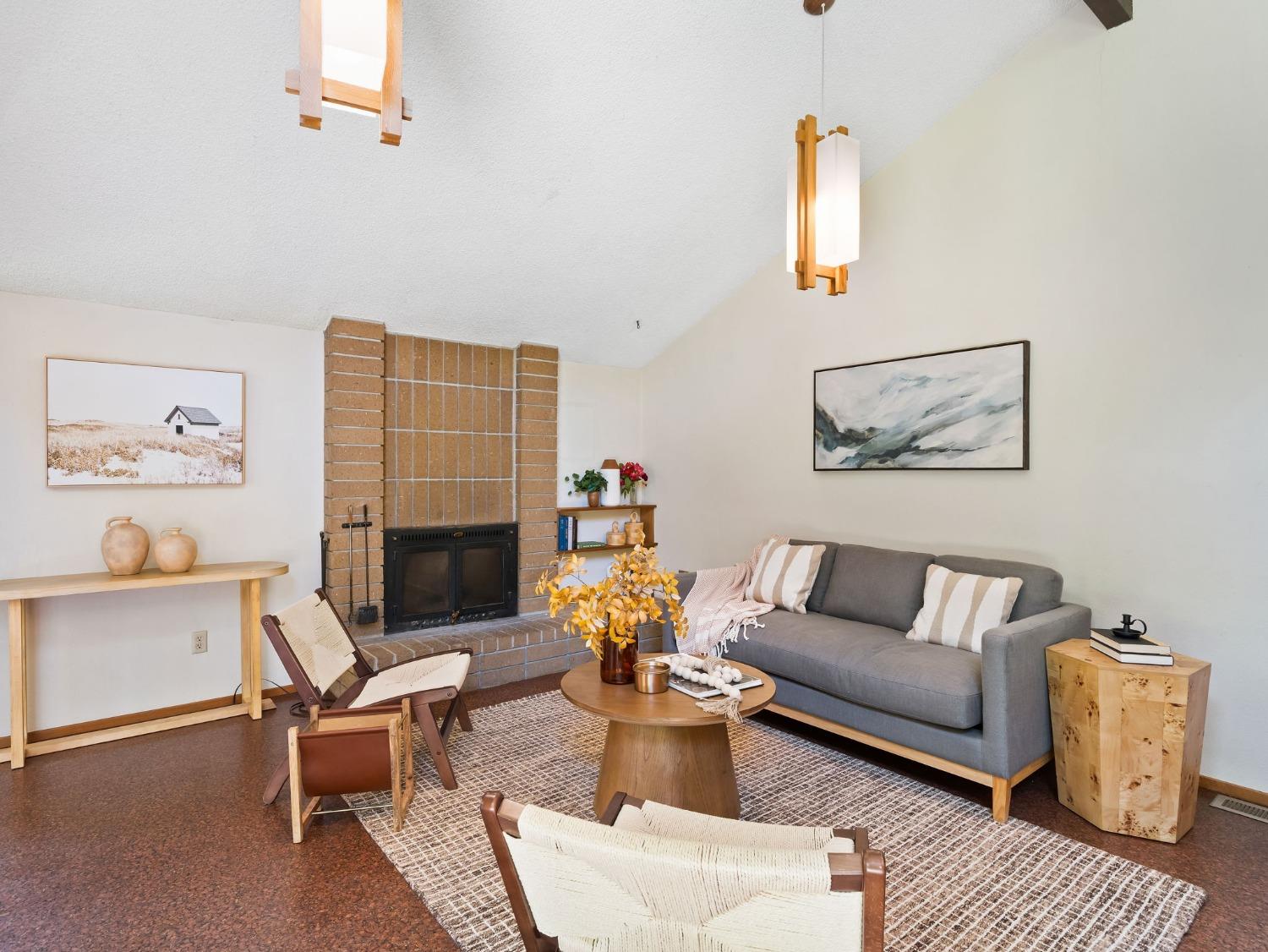Detail Gallery Image 19 of 81 For 43236 E Oakside Pl, Davis,  CA 95618 - 3 Beds | 3 Baths