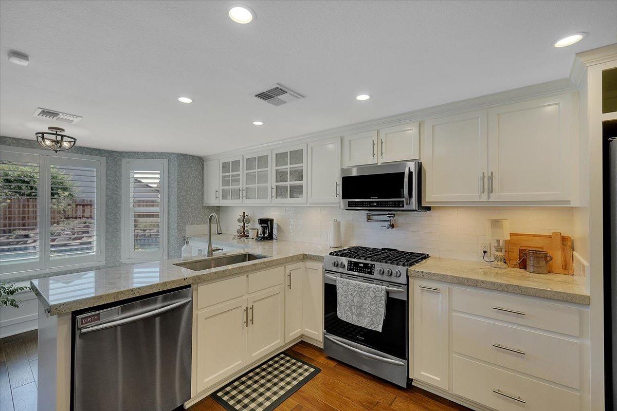 Detail Gallery Image 20 of 70 For 734 Mariner Loop, Yuba City,  CA 95991 - 4 Beds | 3 Baths