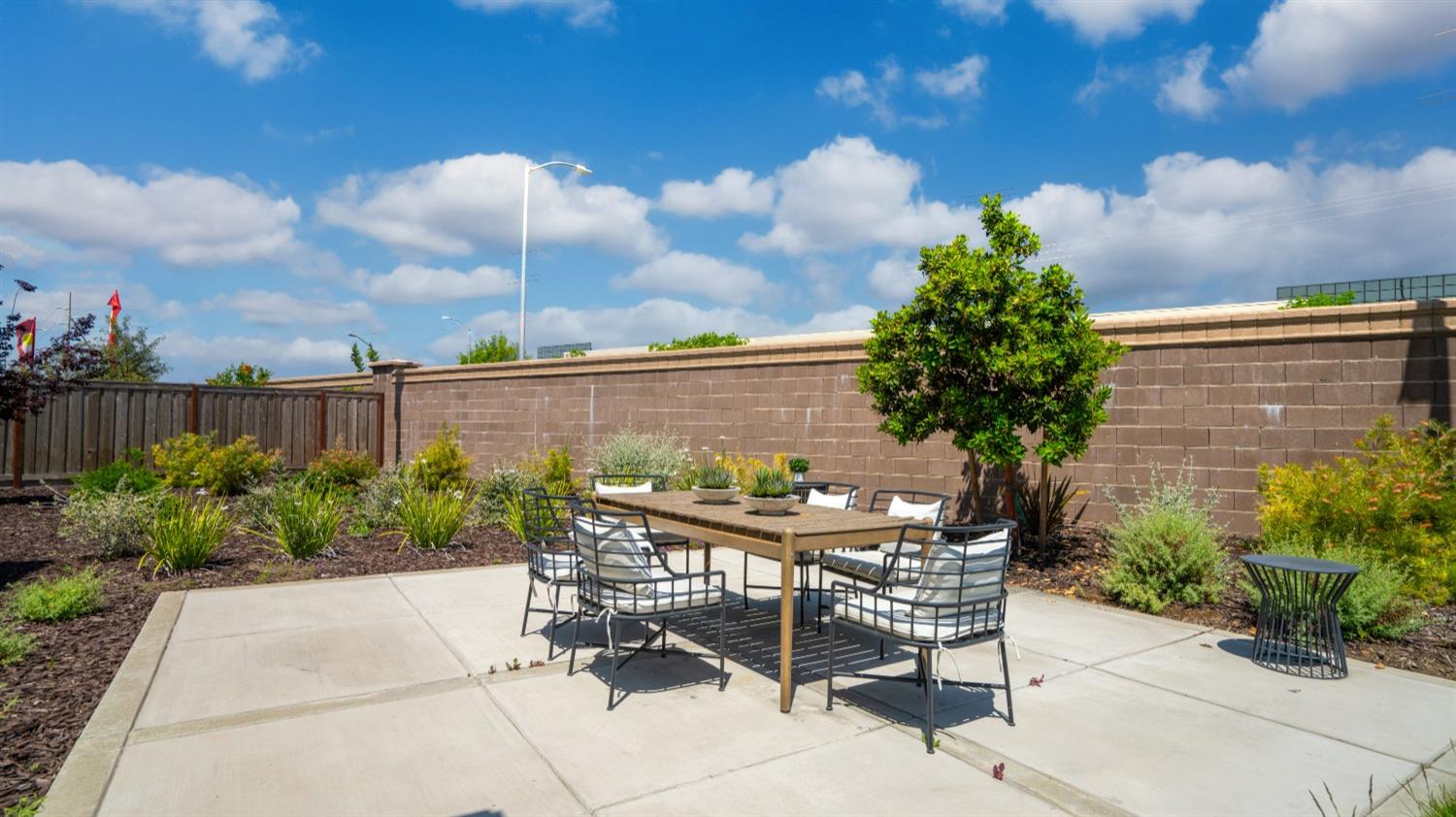 Detail Gallery Image 37 of 41 For 1096 Fiano Pl, Manteca,  CA 95337 - 4 Beds | 3 Baths
