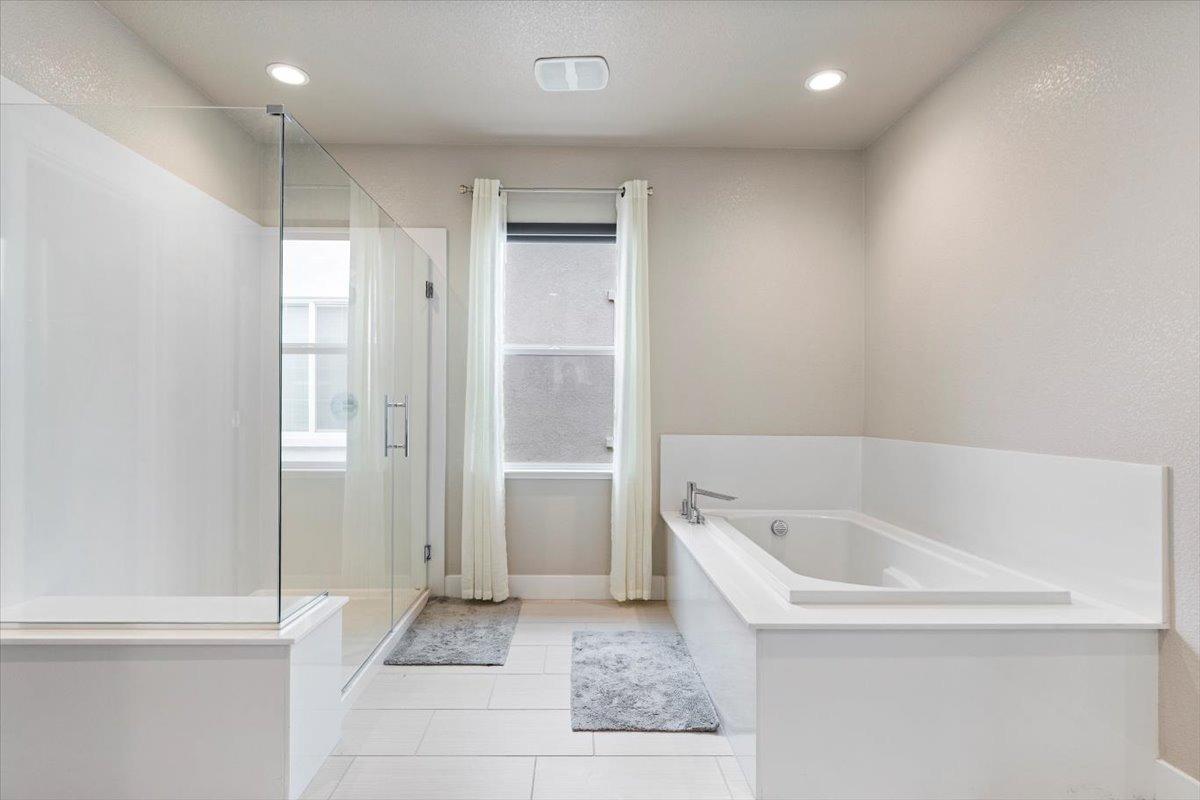 Detail Gallery Image 29 of 70 For 18466 Lewiston Dr, Lathrop,  CA 95330 - 5 Beds | 3/1 Baths