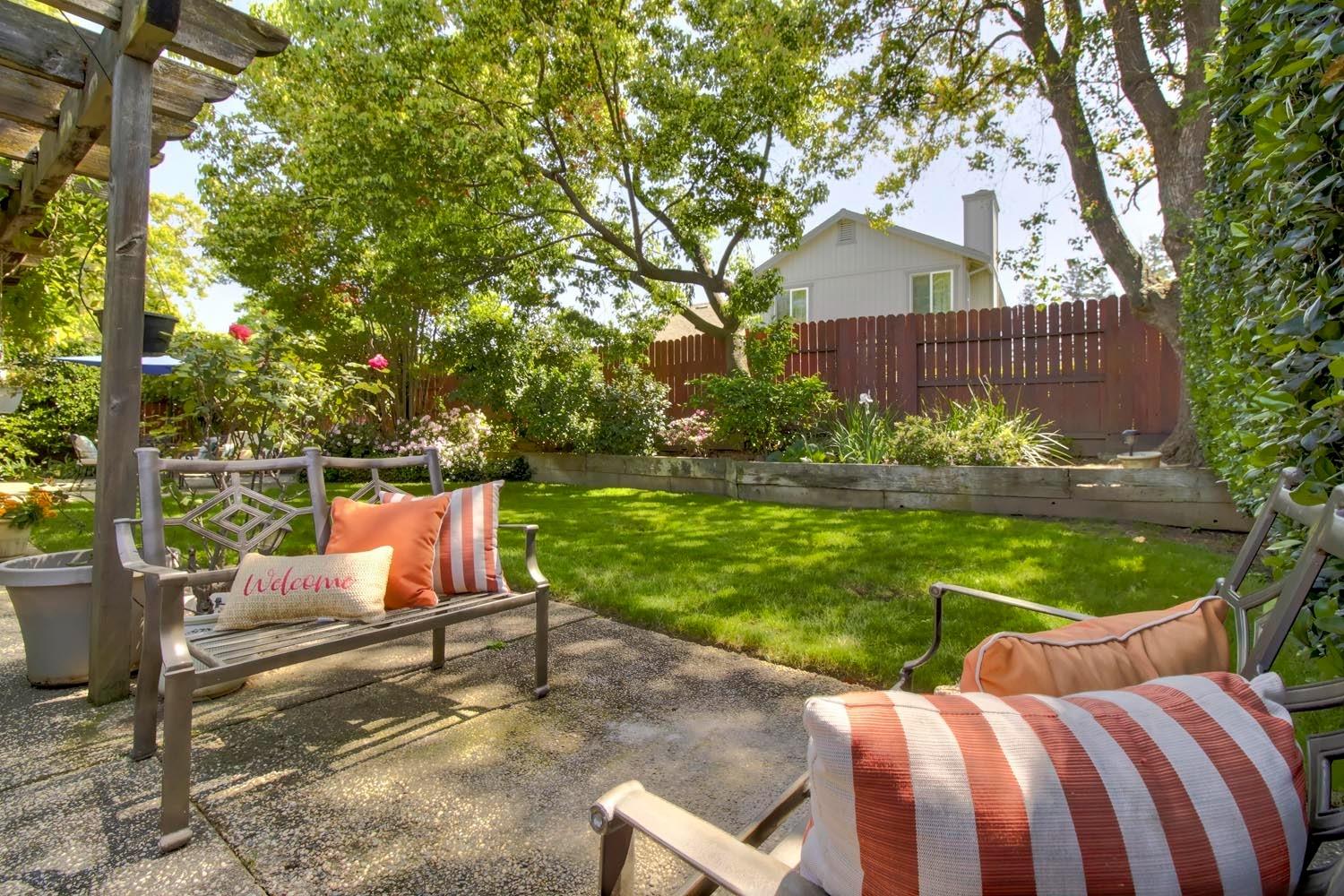Pleasantglen Way, Elk Grove, California image 46