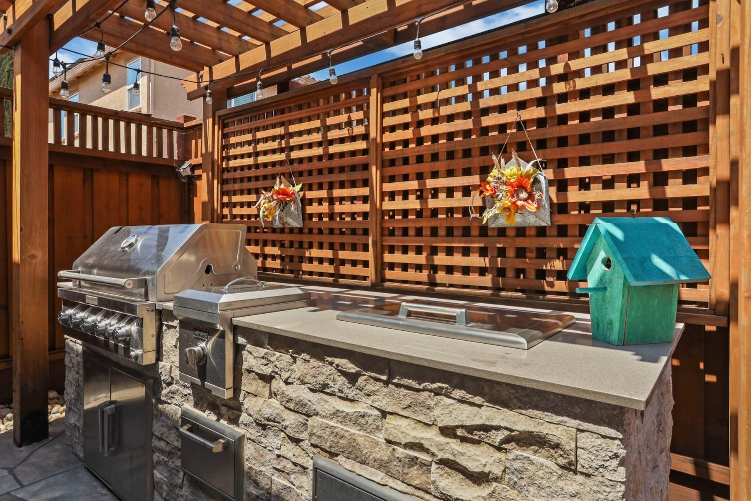 Detail Gallery Image 59 of 77 For 16907 E Cobble Creek Way, Lathrop,  CA 95330 - 4 Beds | 2/1 Baths