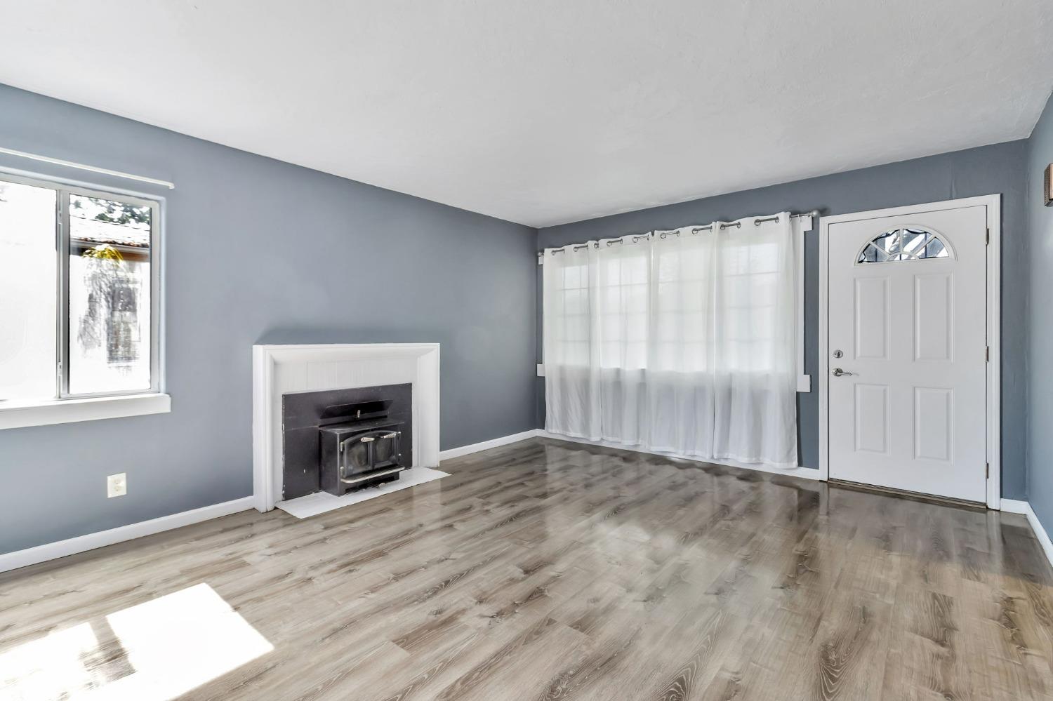 Detail Gallery Image 8 of 27 For 968 Lester Ave, Hayward,  CA 94541 - 4 Beds | 1 Baths