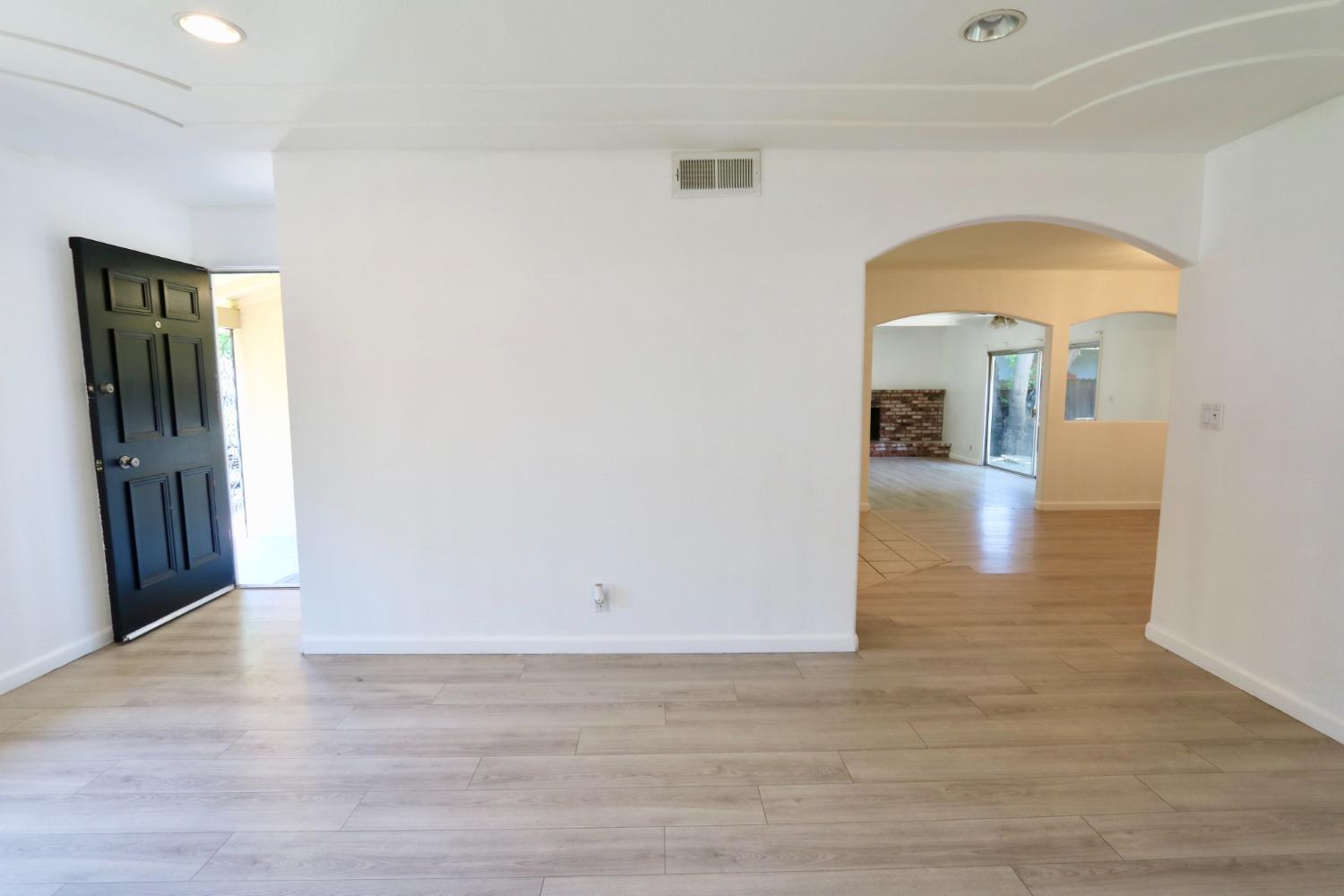 Knightwood, Rancho Cordova, California image 37