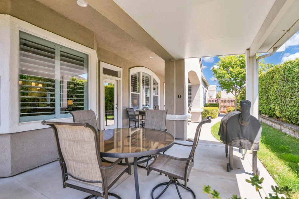 Katy Way, Brentwood, California image 37