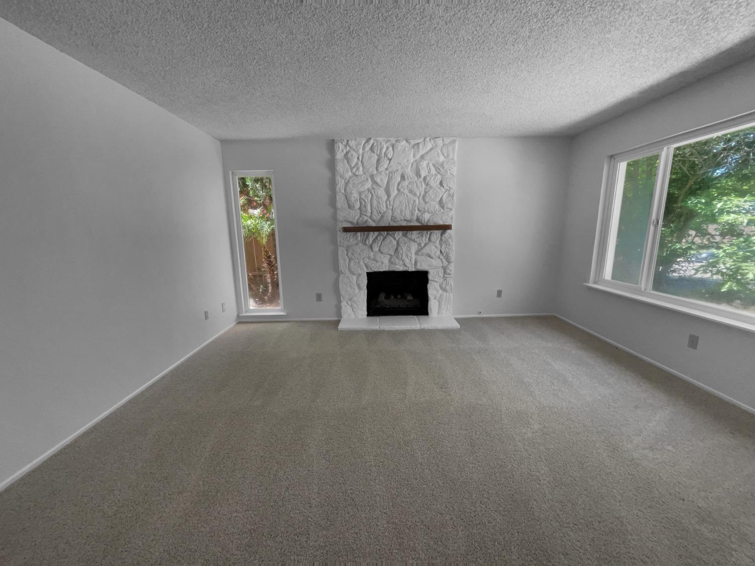 Detail Gallery Image 3 of 21 For 5532 Eagle View Way, Sacramento,  CA 95842 - 3 Beds | 2 Baths