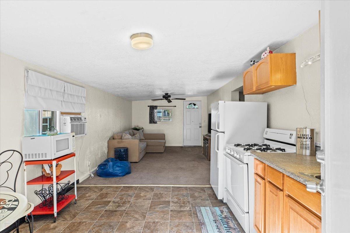 Detail Gallery Image 31 of 54 For 231 Poplar Ave, Manteca,  CA 95336 - 3 Beds | 2 Baths