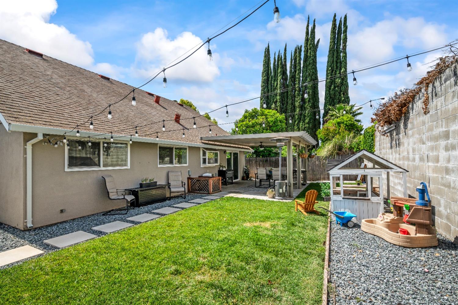 Trujillo Way, Sacramento, California image 31