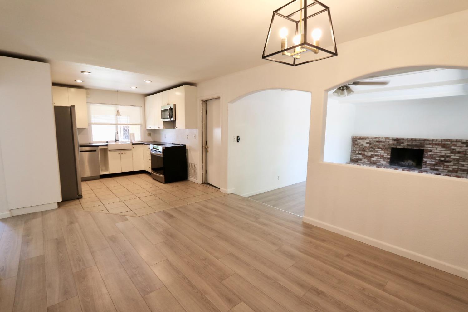 Knightwood, Rancho Cordova, California image 39