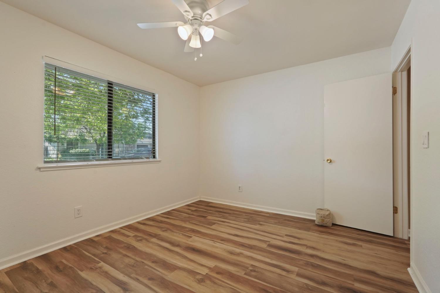 Flowerwood Way, Sacramento, California image 16