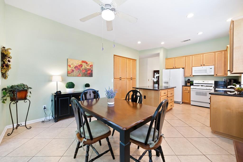 Evergreen Drive, Roseville, California image 18