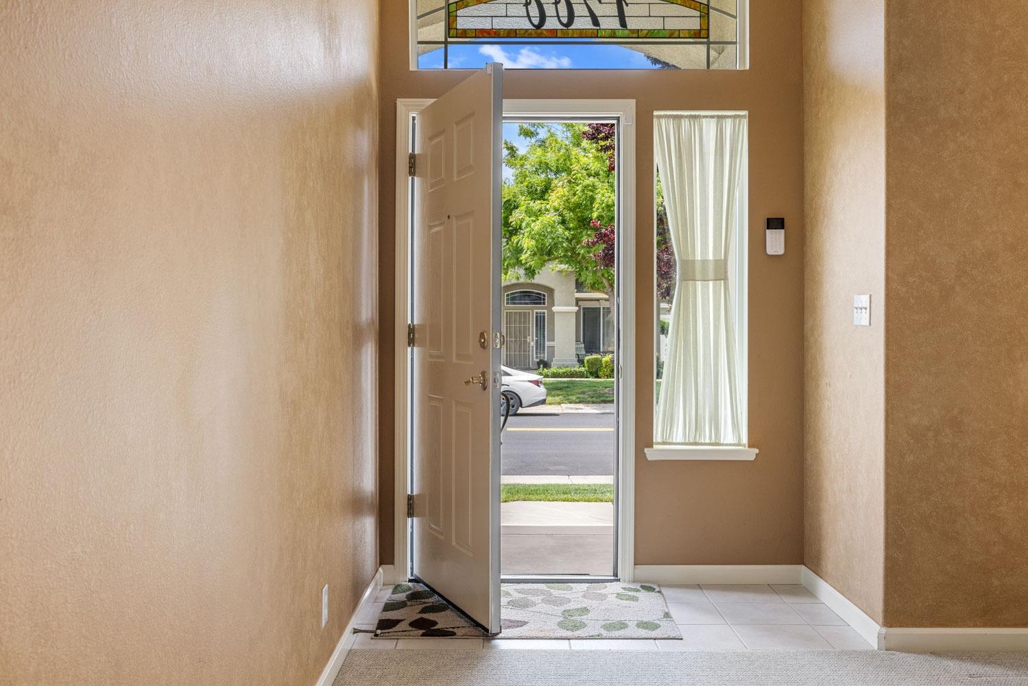 Detail Gallery Image 6 of 55 For 1700 Imshu Ct, Hughson,  CA 95326 - 3 Beds | 2 Baths