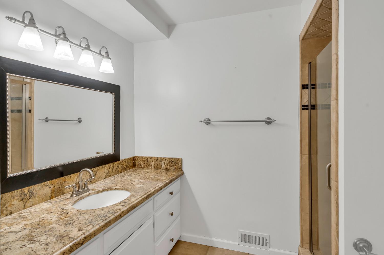 Detail Gallery Image 45 of 64 For 4644 American River Dr, Sacramento,  CA 95864 - 5 Beds | 3 Baths